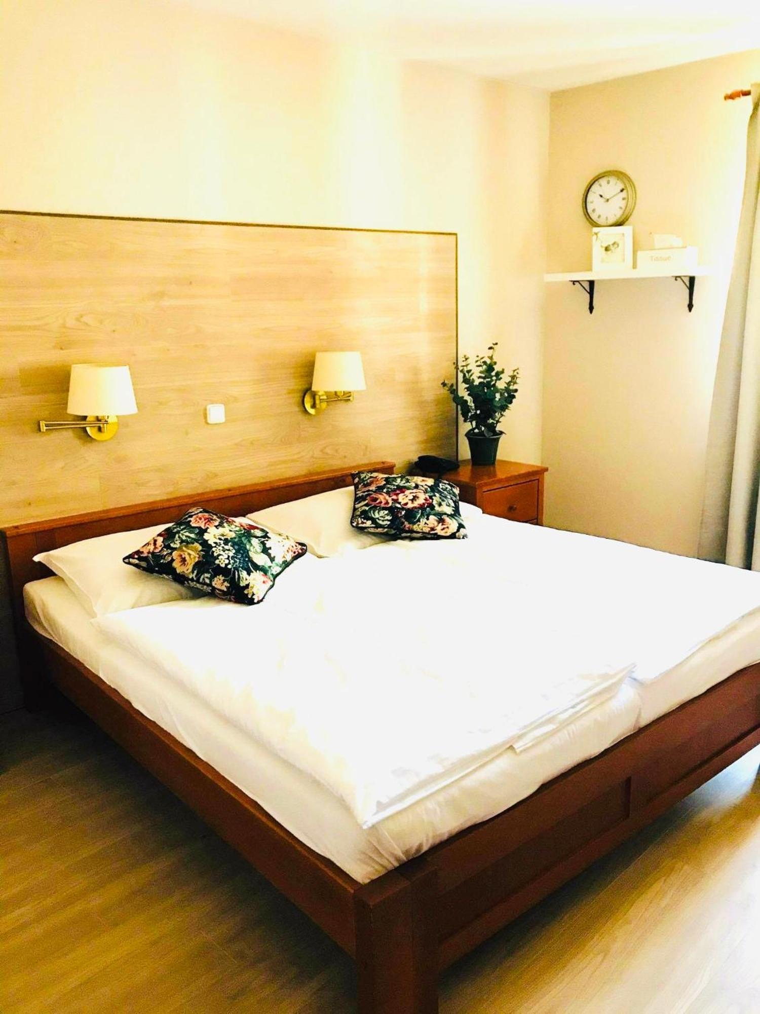 Hotel Pošta Sobotka Kültér fotó