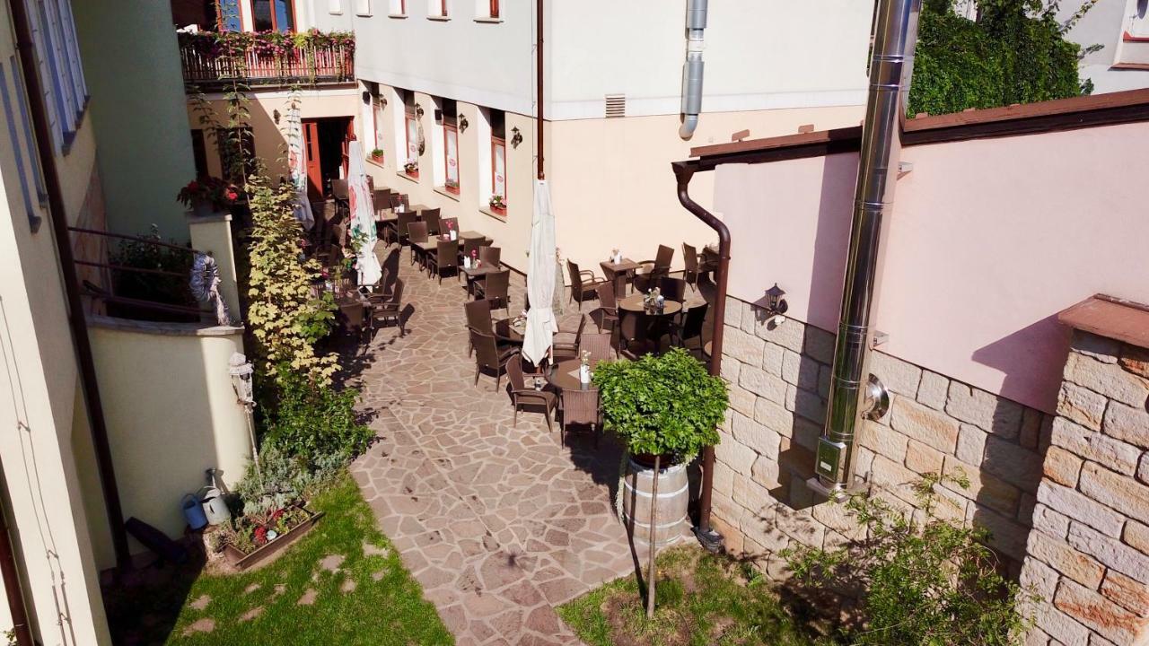 Hotel Pošta Sobotka Kültér fotó